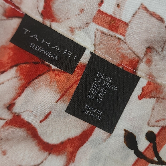 TAHARI 2 Piece pajama set, soft and silky women's size extra small, pink floral - Picture 2 of 6